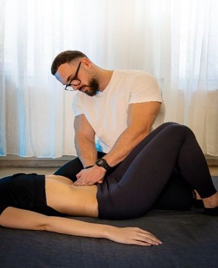 Evaluare posturală și terapie manuală Yumeiho